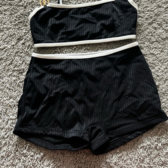 Daze Dayz Noir Swim Set in Black Ribbed - Picture 6 of 8